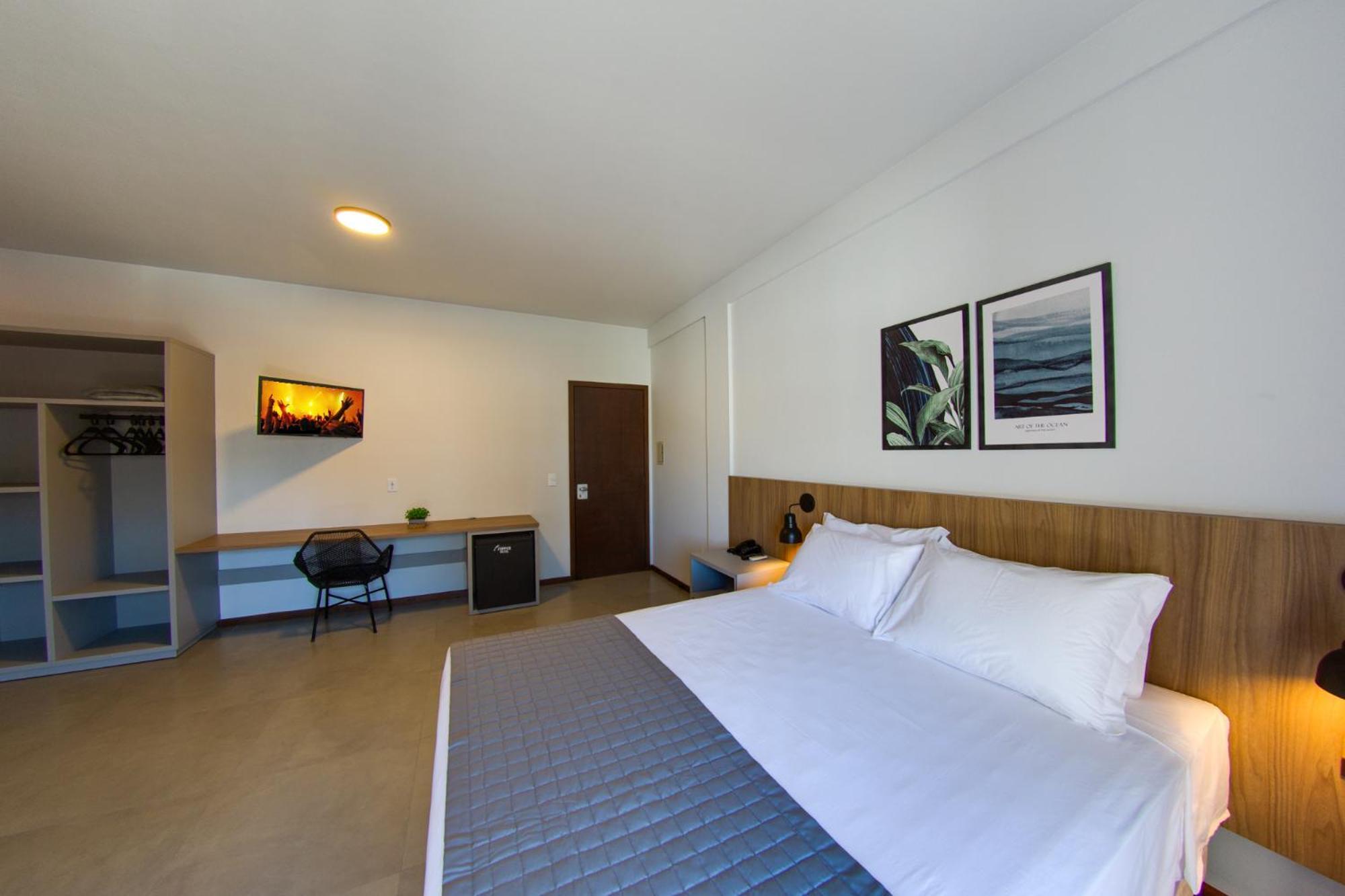 Flipper Hotel Laguna Ngoại thất bức ảnh