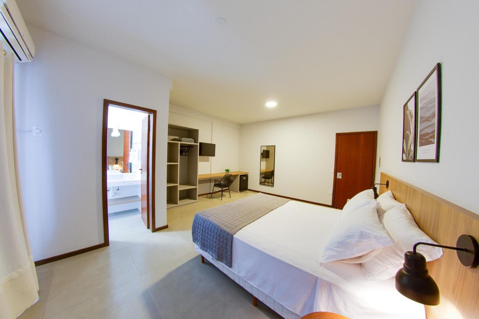 Flipper Hotel Laguna Ngoại thất bức ảnh